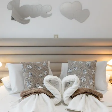 Panos Luxury Apartment