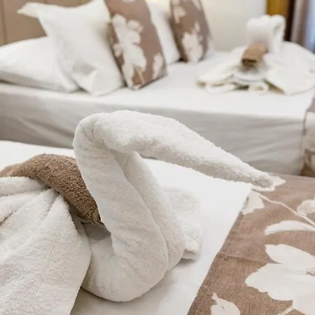 Panos Luxury Apartment
