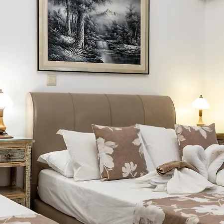 Panos Luxury Apartment *