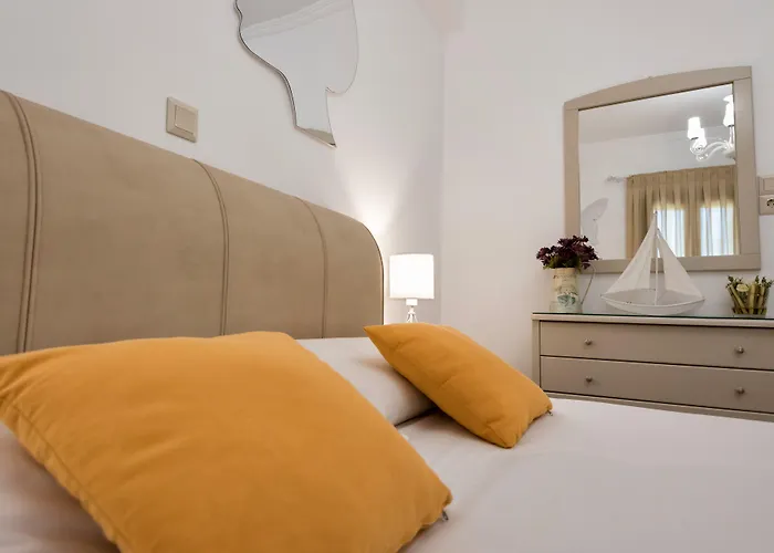 Panos Luxury Lägenhet Páros