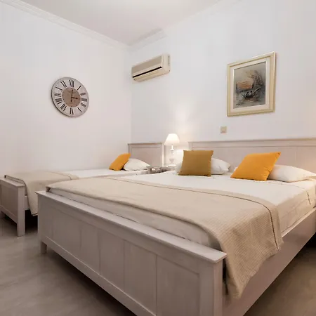 Panos Luxury Páros