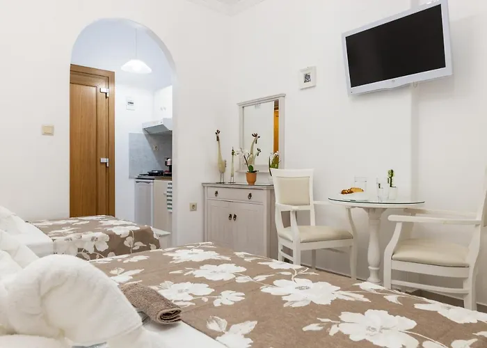 Panos Luxury Apartment Páros