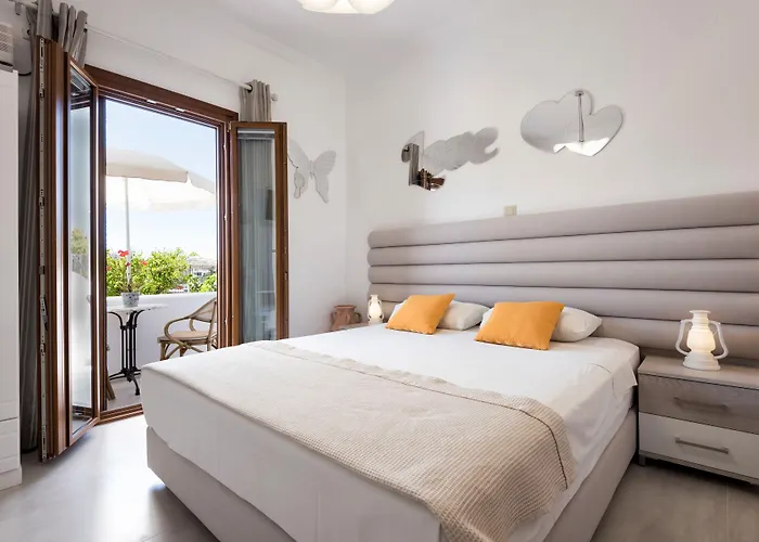 Panos Luxury Apartment *