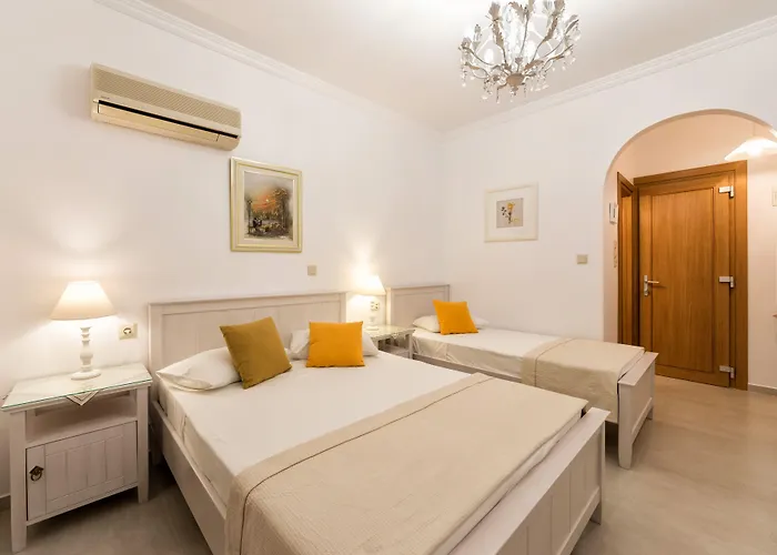 Panos Luxury Apartment Páros